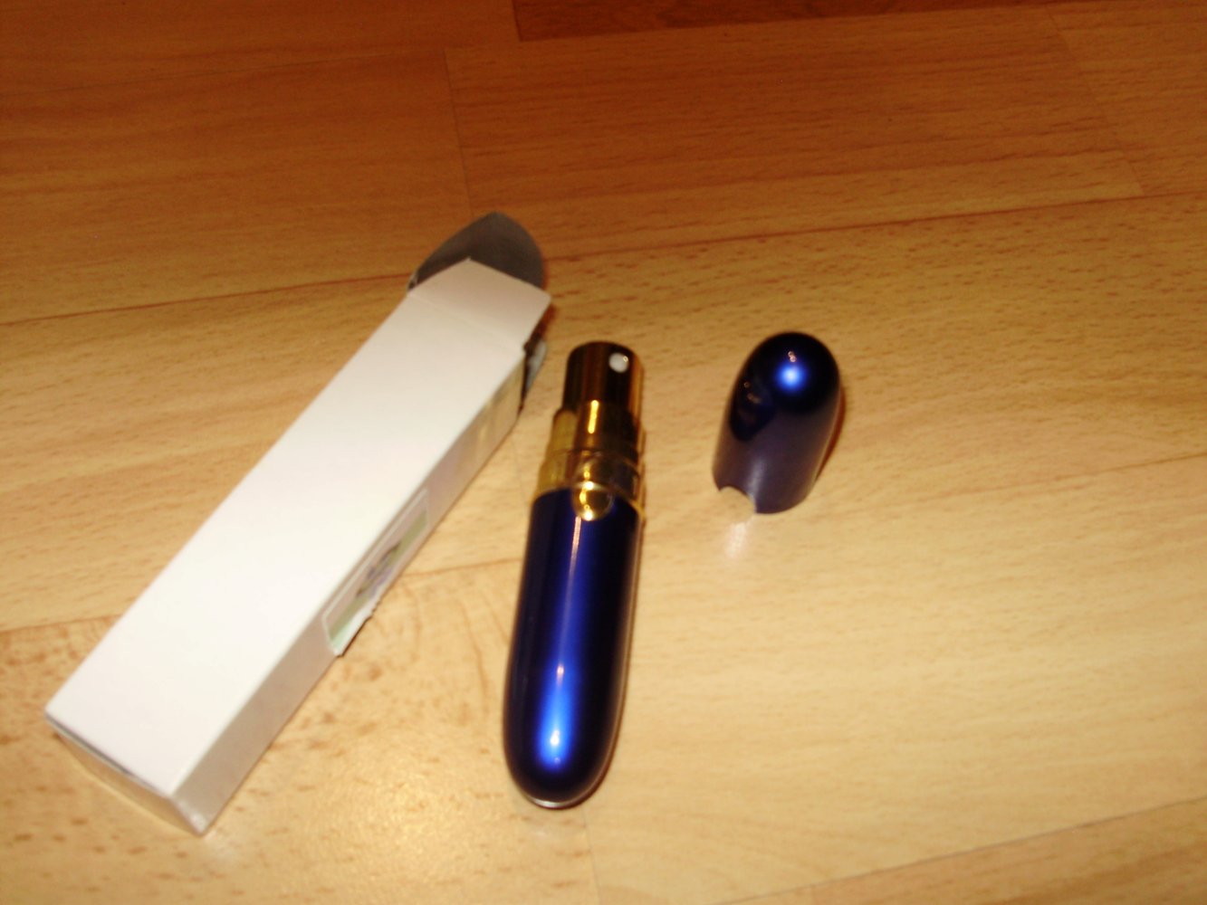 Parfümzerstäuber klein Handtasche blau rund NEU