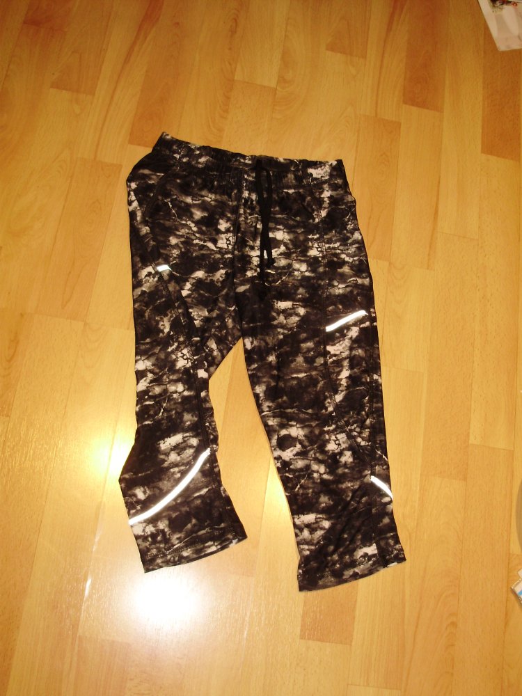 Crivit Leggings Sport schwarz grau Muster 7/8 Länge XS S