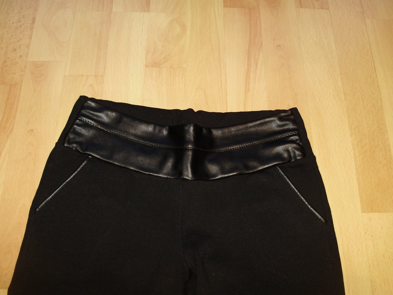 Libero Hose Stretch Kunstlederbund Stretch S passend