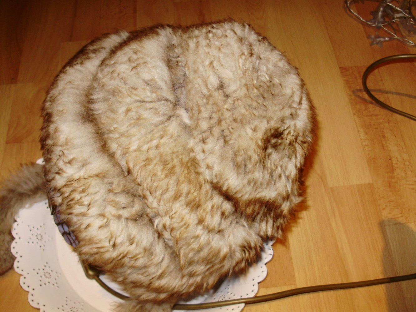 Echt Fell Mütze mit Bändel