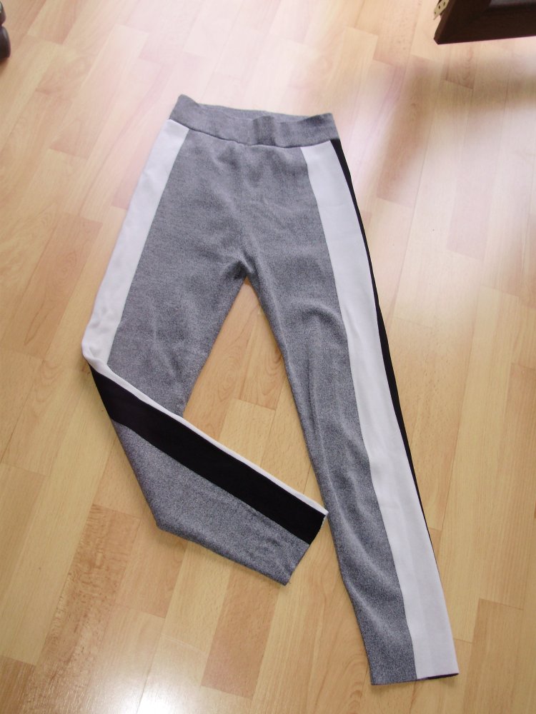 Leggings grau schwarz-weiße Streifen an Seite XS S