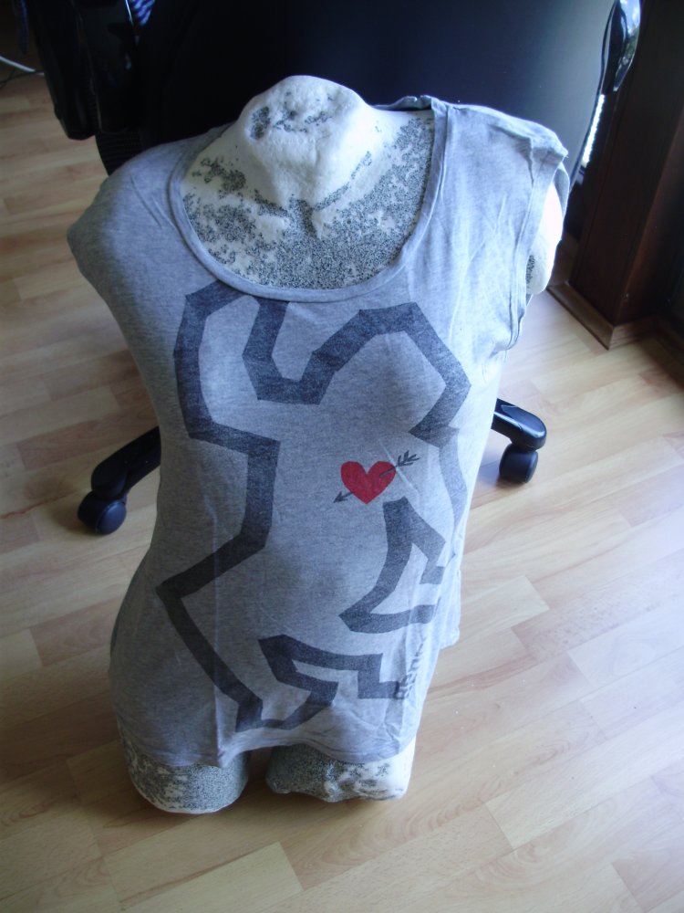 Bench Shirt ärmellos hellgrau Mensch mit Herz S