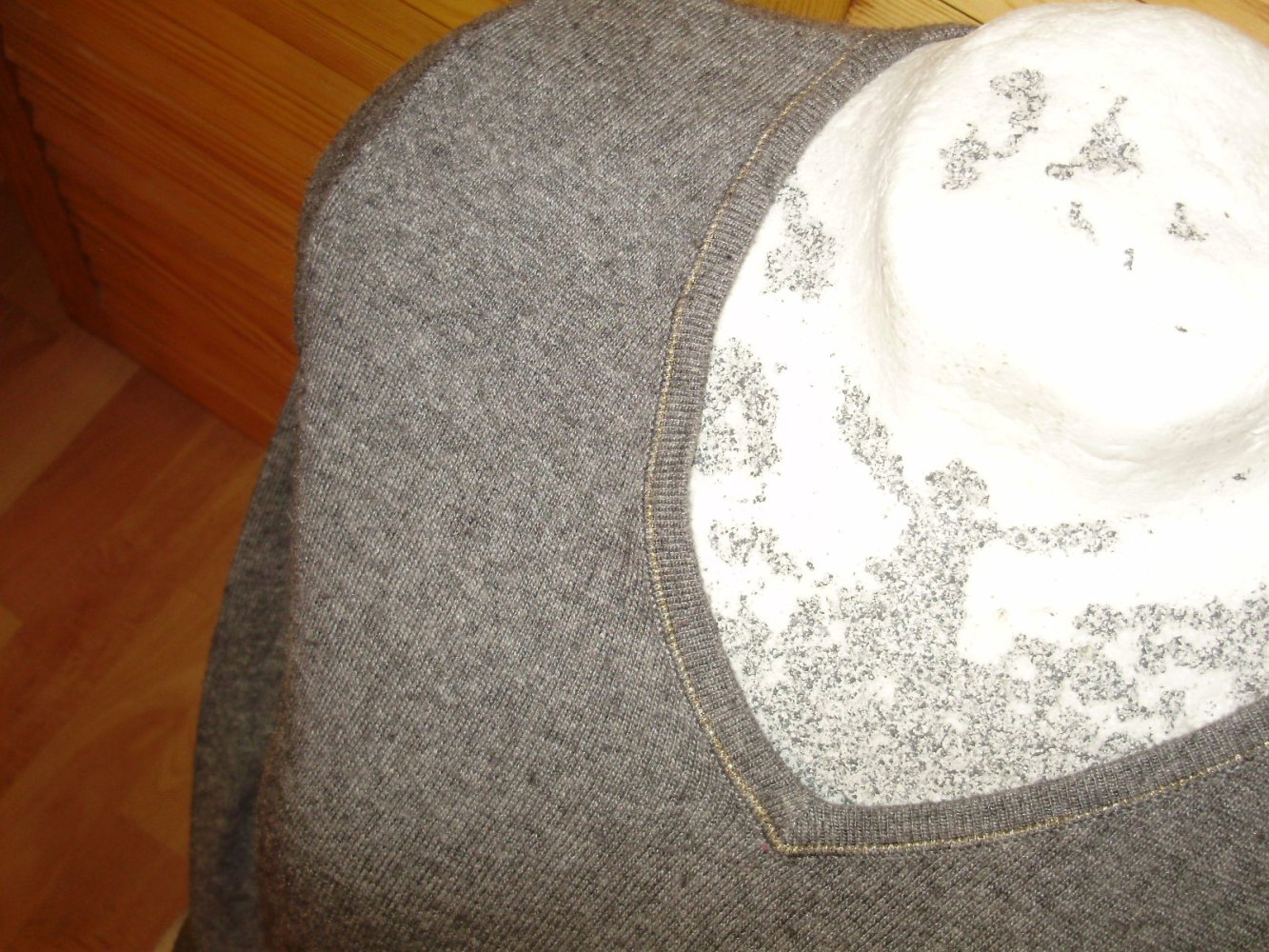 Louise Orop Pullover grau superweich V-Ausschnitt S/M