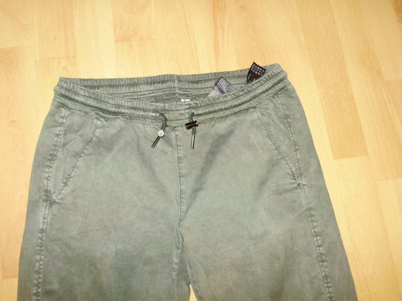 zara Hose khaki Gummibund S