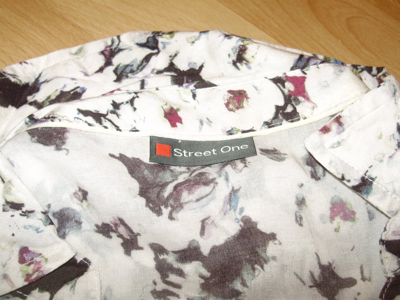 Street one Bluse weiß Muster Gummibund am Saum Gr 38 wie neu