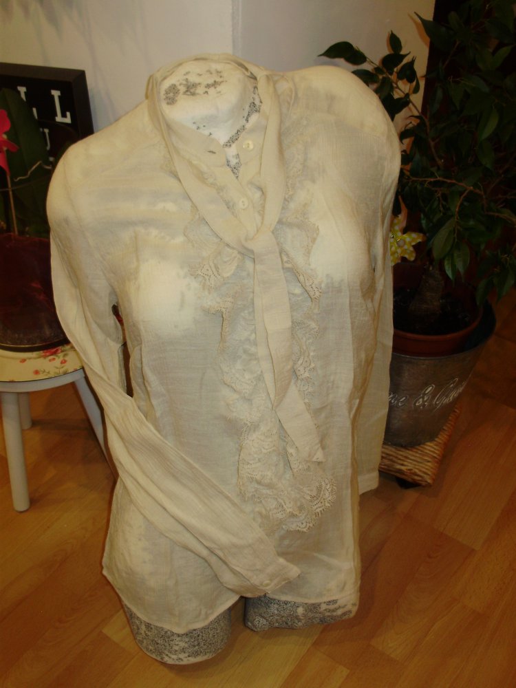 Cream Bluse beige Spitze romantisch Gr 40 wie neu