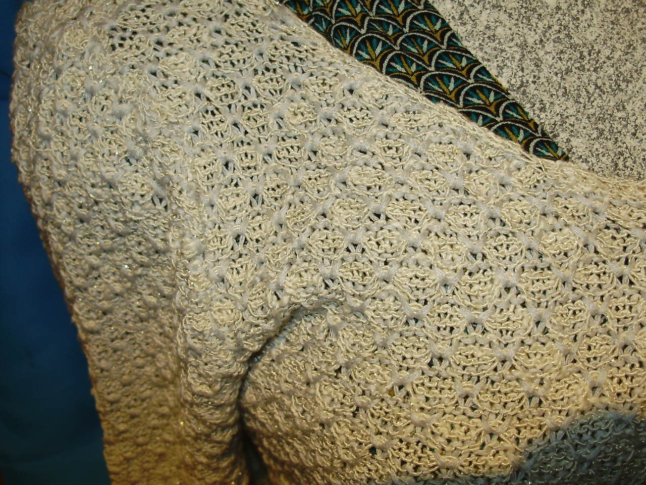 Cardigan beige Goldfäden locker fallend S passend