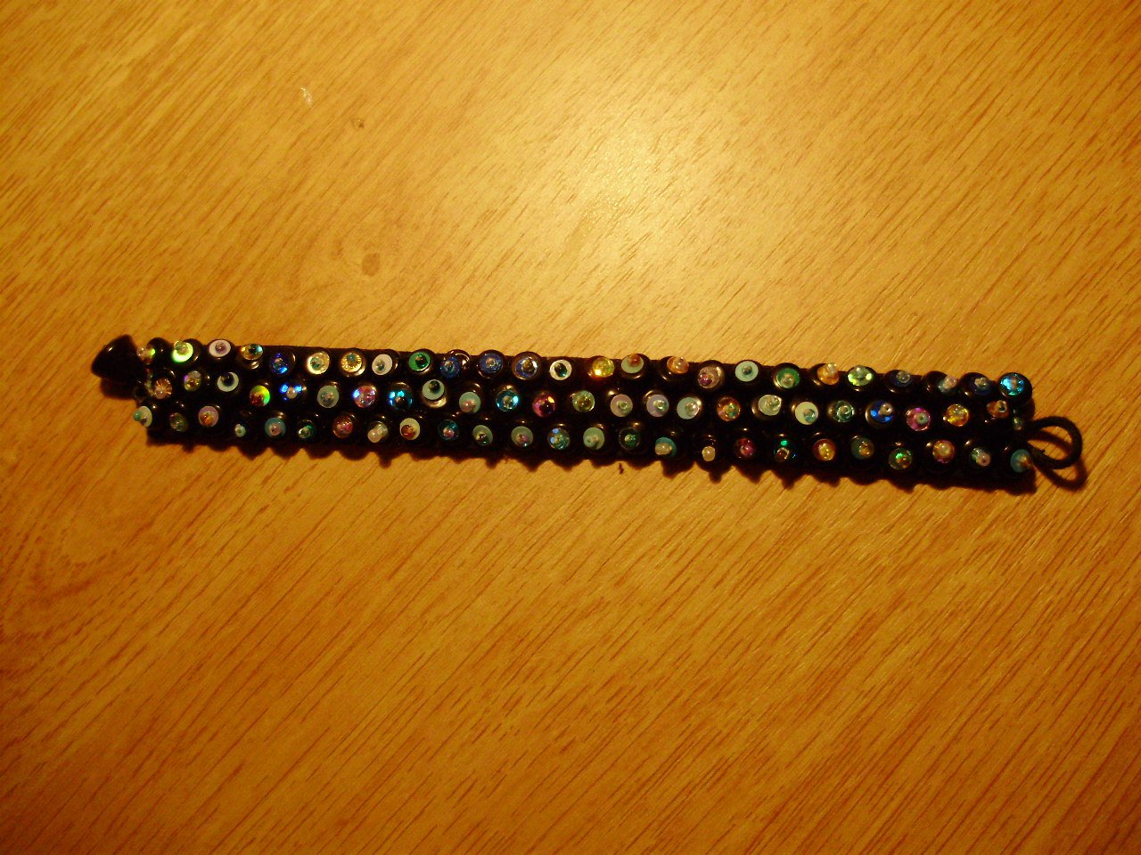 Armband Samtband mit bunten Emailperlen wie neu