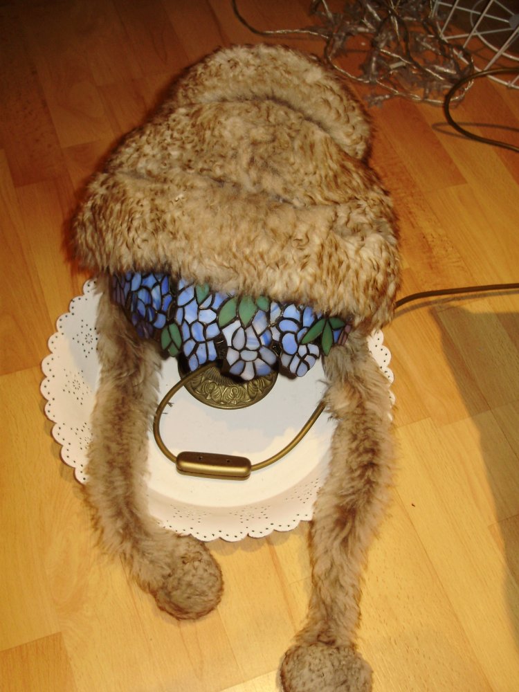 Echt Fell Mütze mit Bändel