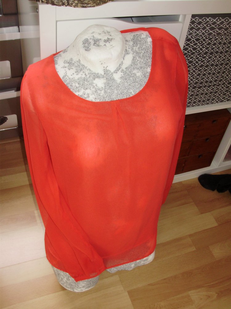 Hallhuber ? Bluse LA rot zart leicht S passend