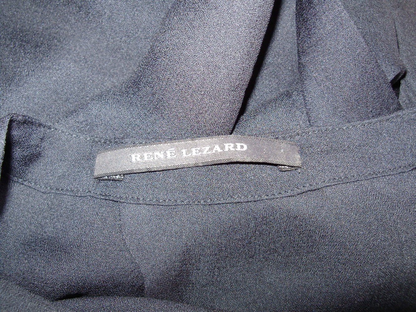 Rene Lezard Top dunkelblau große Glitzersteine 100% Seide 36