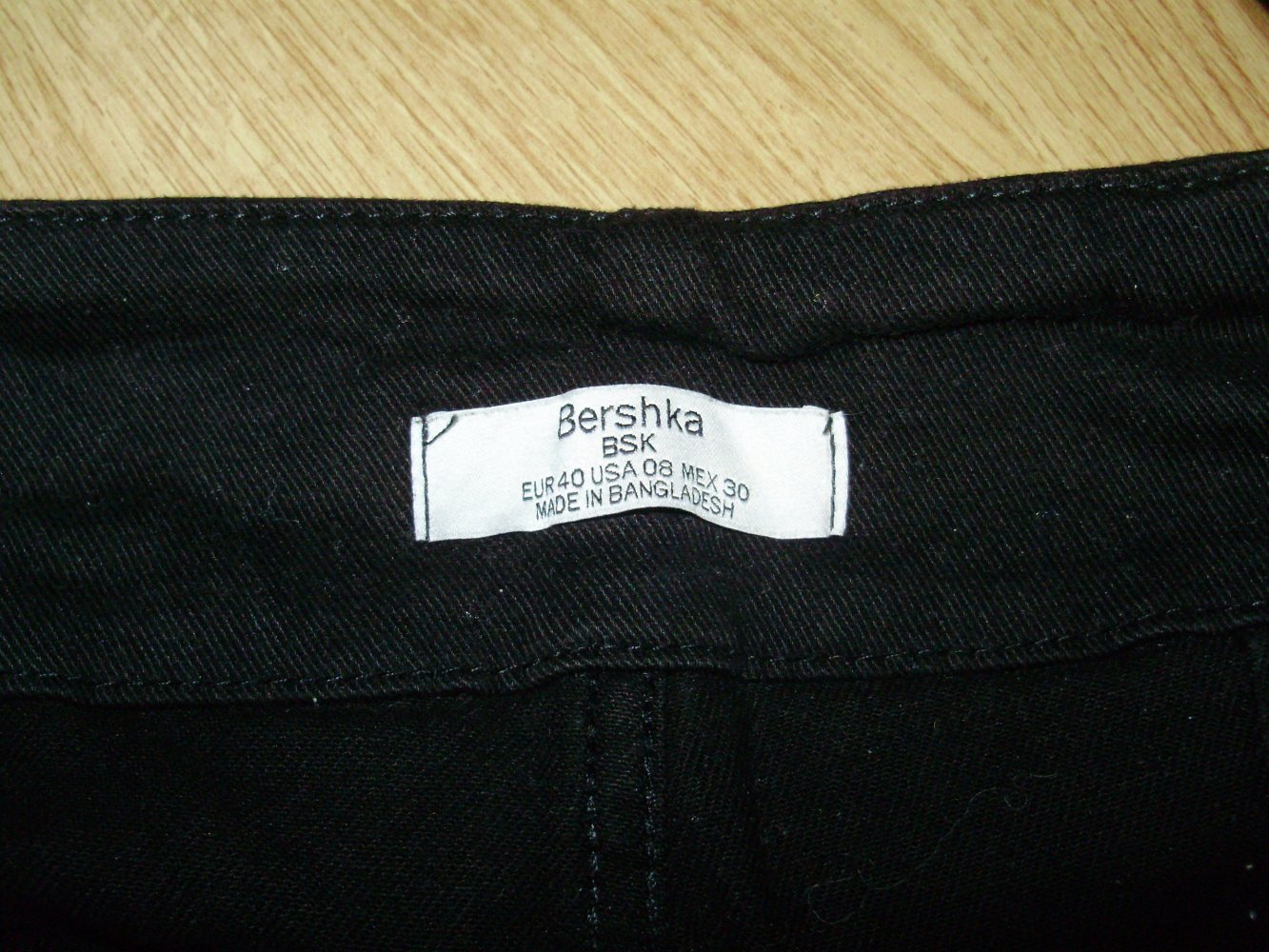 Bershka high waist Jeans Mom Jeans schwarz 40 = S