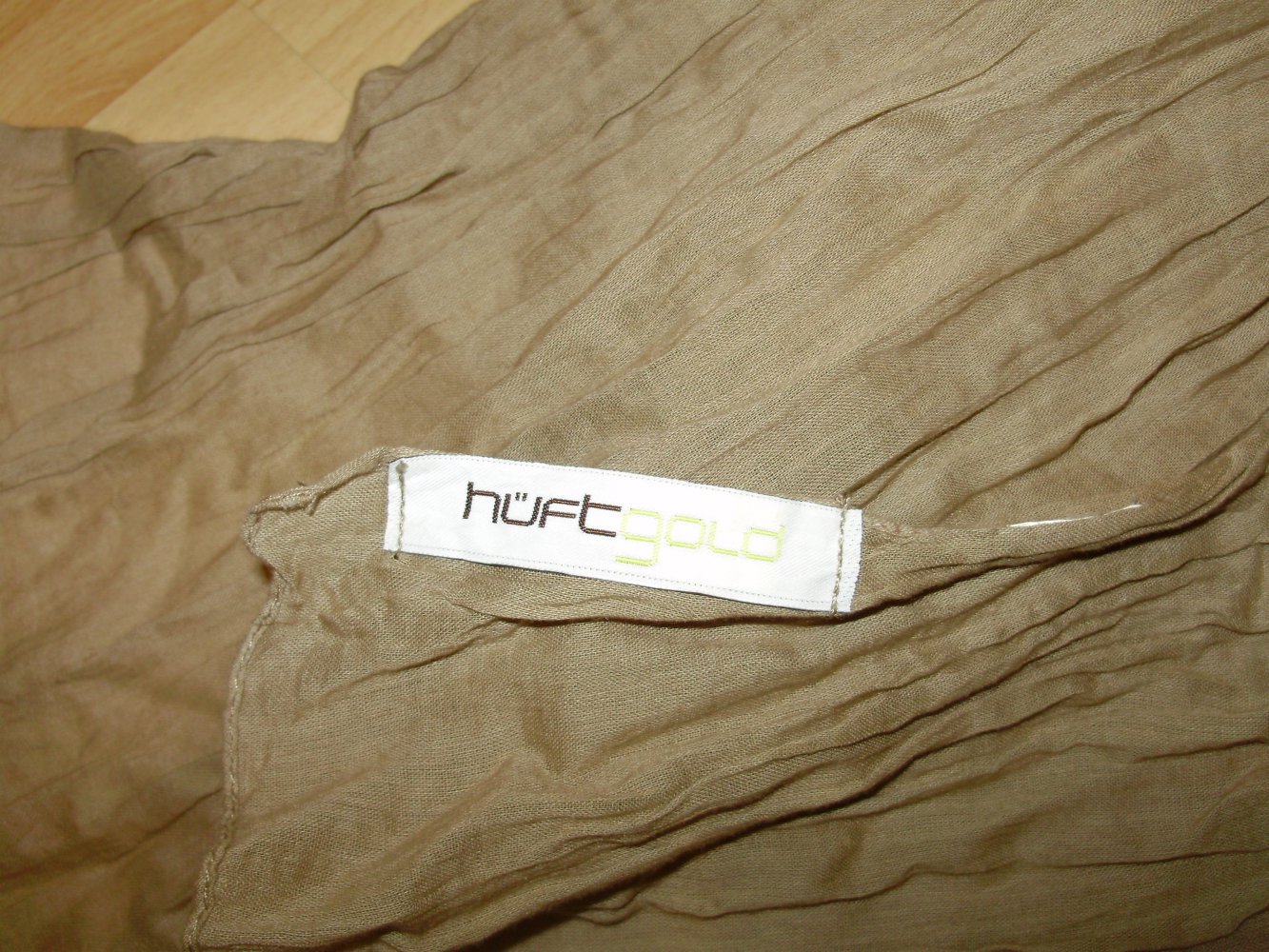 Hüftgold Schal weich angenehm Crinkle braun NEU