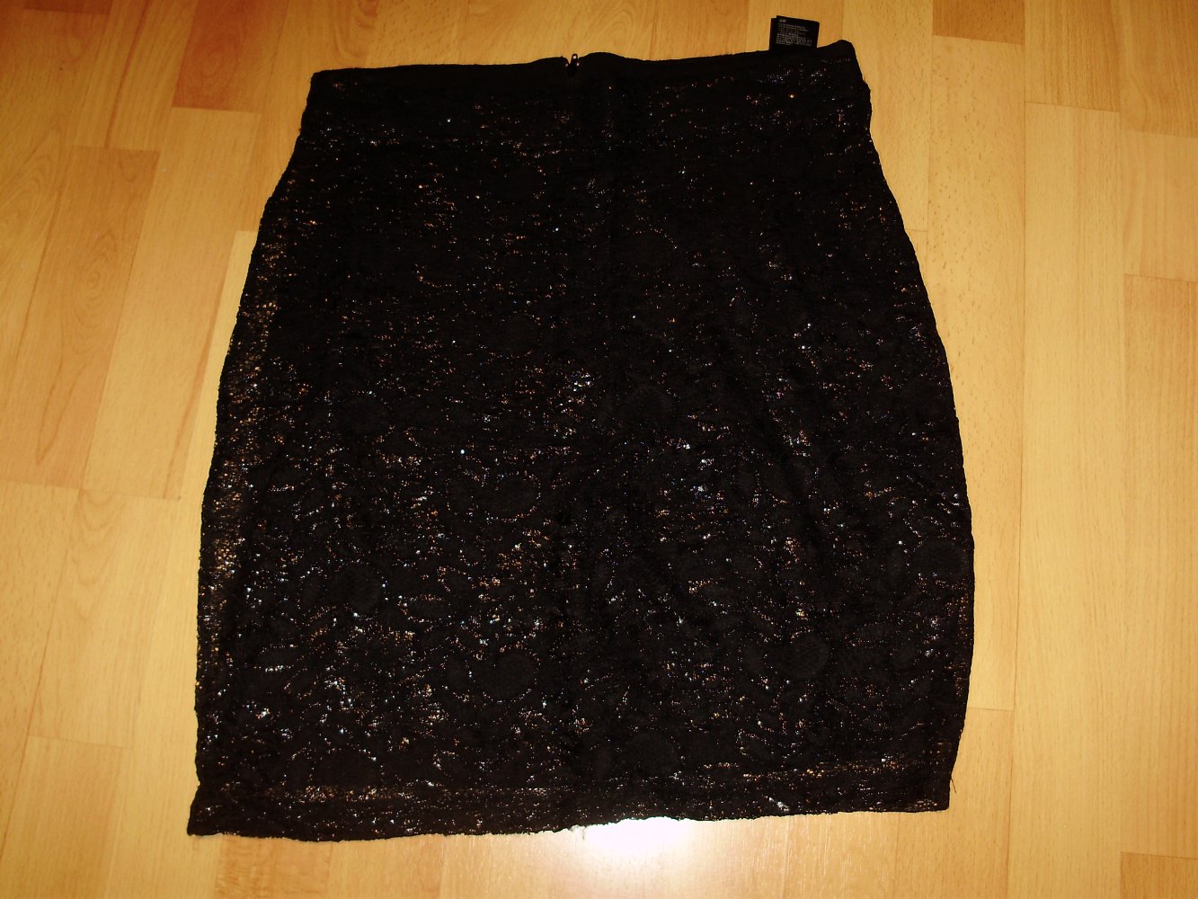 H&M Rock gefüttert schwarz edel leicht glänzend RV Gr S passend