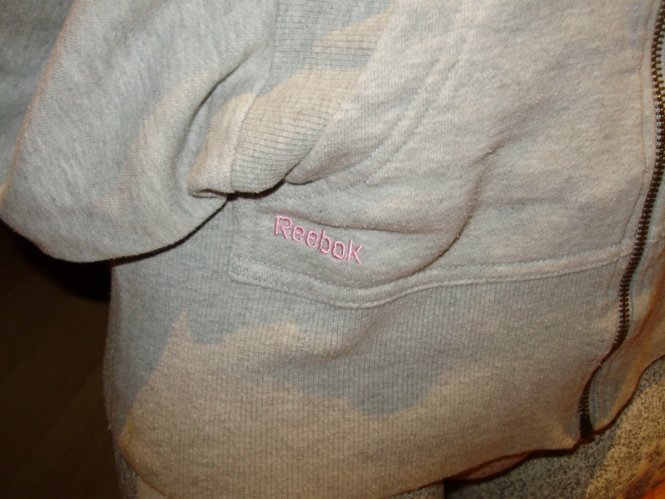 Reebok Sweat Jacke grau großer Kragen S passend