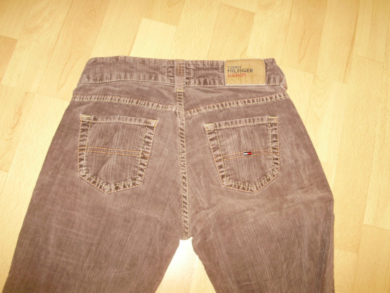 Tommy Hilfiger Samt Hose braun W 28 L 30