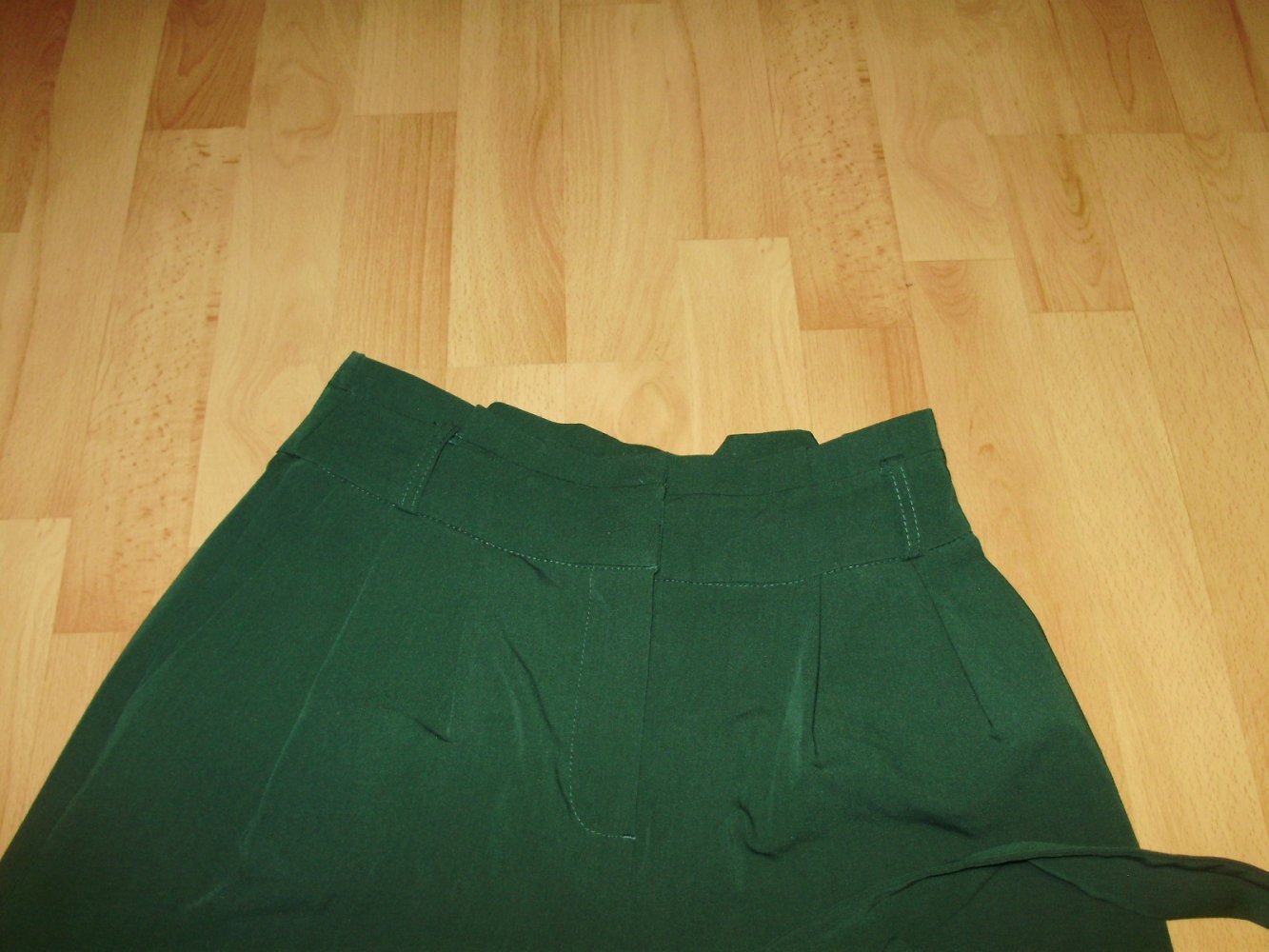 Reserved Hose grün weit Gr 38
