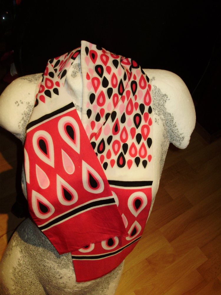 Schal doppelt pink schwarz weiß Tropfenmuster Fransen