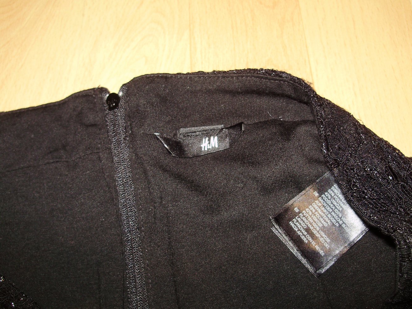 H&M Rock gefüttert schwarz edel leicht glänzend RV Gr S passend