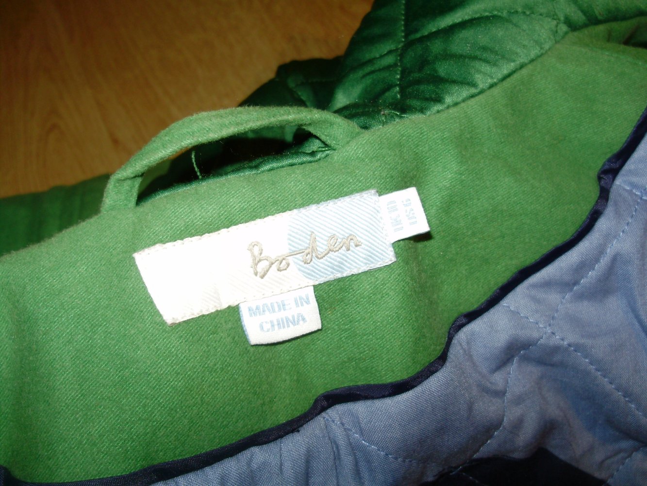 Boden Mantel innen gesteppt Kapuze grün Gr 10 = M