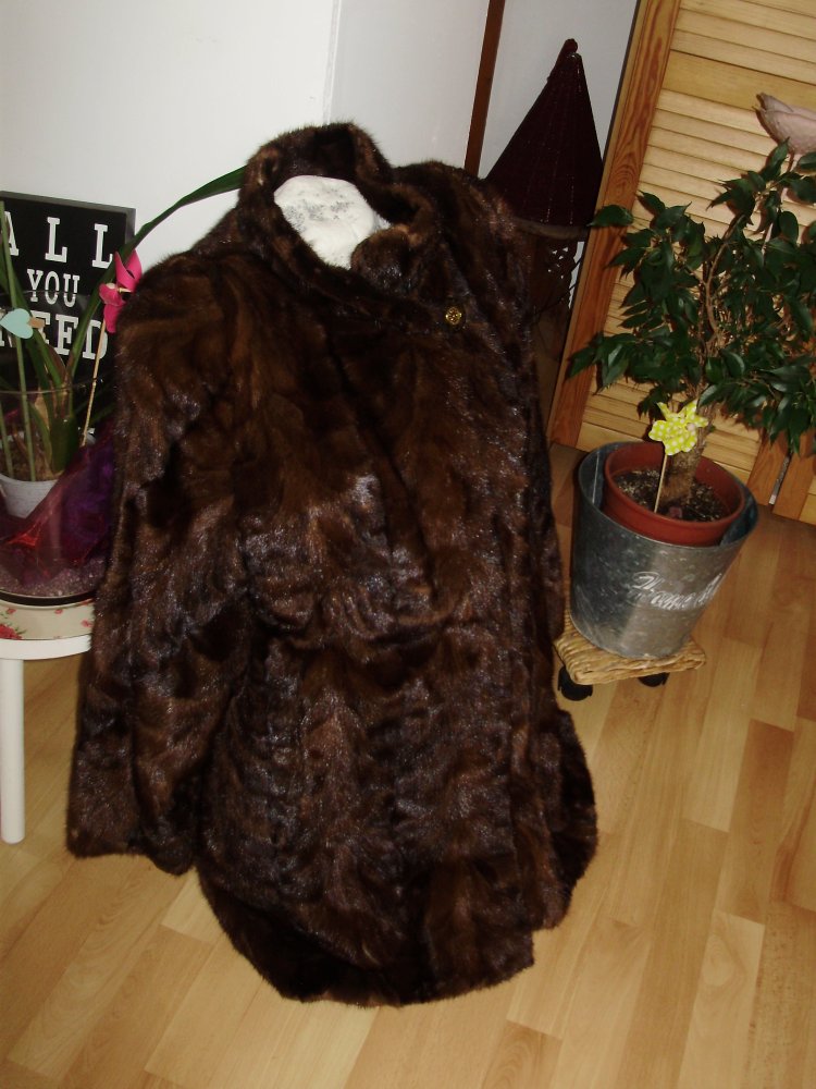 Fell Mantel Nerz braun Pelzhaus Kauper Gr M passend