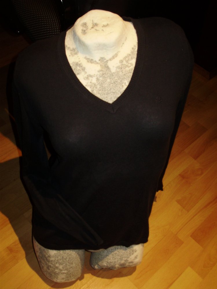 Benetton Feinstrick Pullover dunkelblau V-Ausschnitt S passend