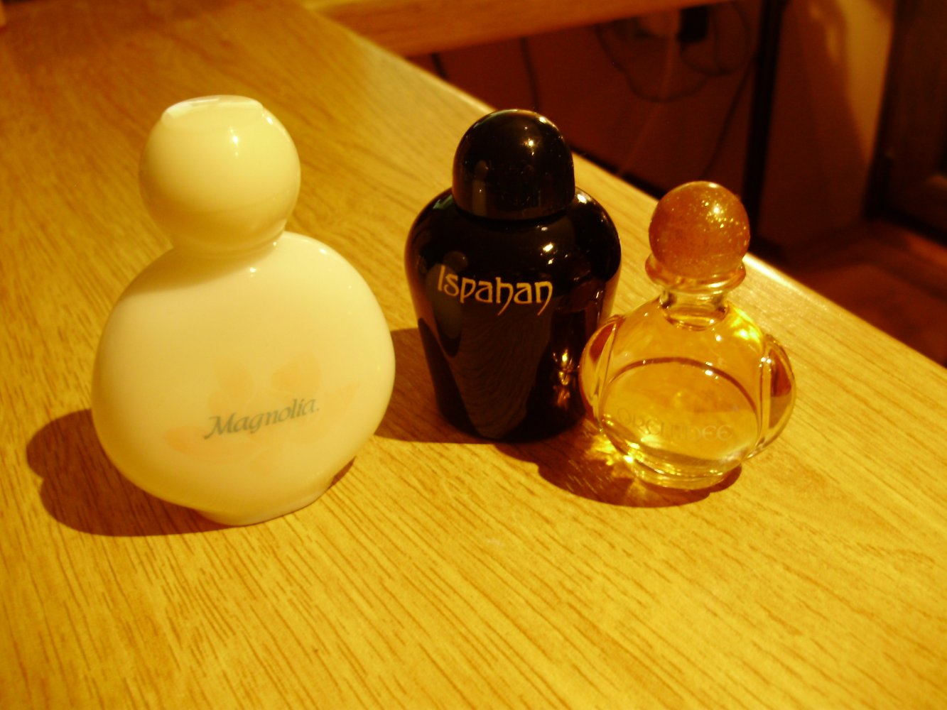 Parfüm Miniaturen Ispahan Orchidee Magnolia NEU
