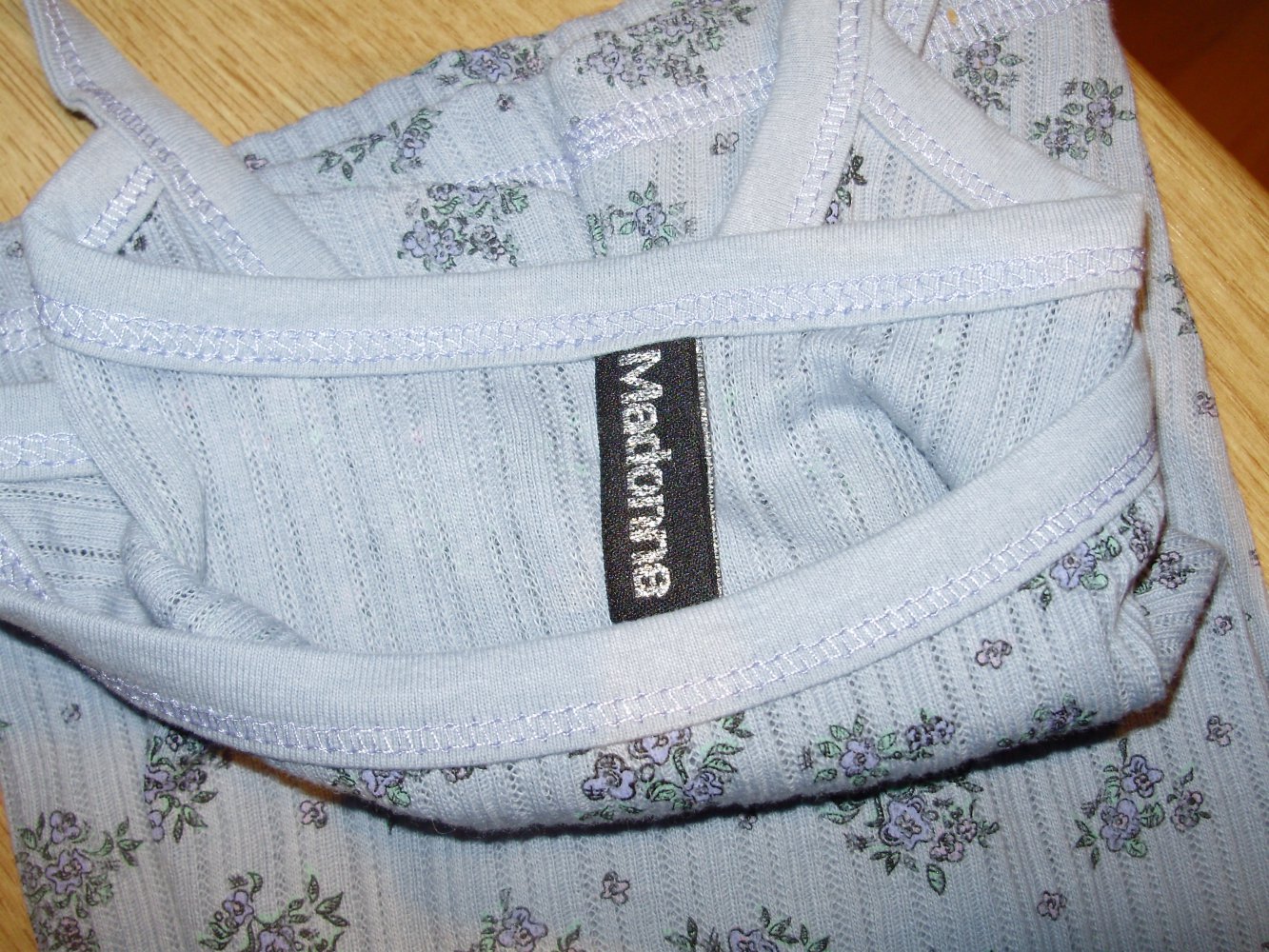 Madonna Top hellblau Blumen Gr L NEU und ungetragen