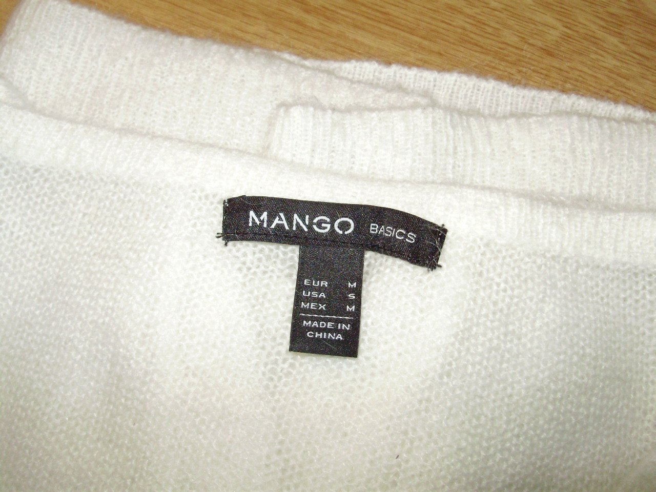 Mango kuscheliger Feinstrick Pullover V-Ausschnitt weiß Gr M