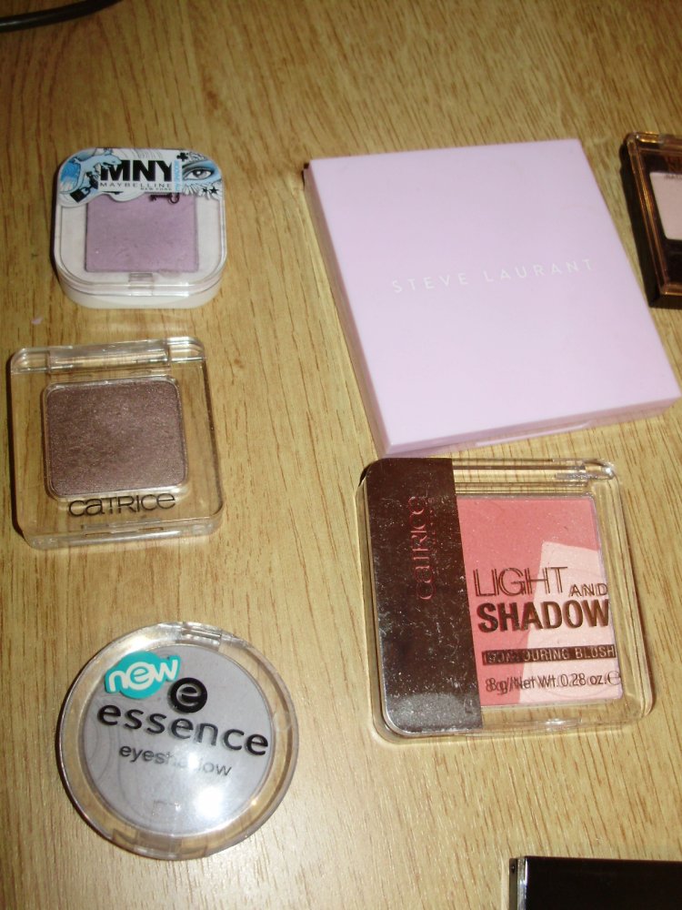 Lidschatten Paletten Terra naturi Sleek Catrice Steve Laurant essence Maybelline