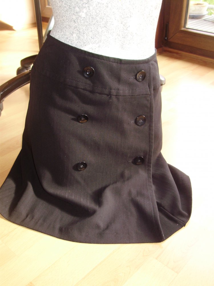 Yessica Rock gefüttert schwarz edel Zierknöpfe Gr 34