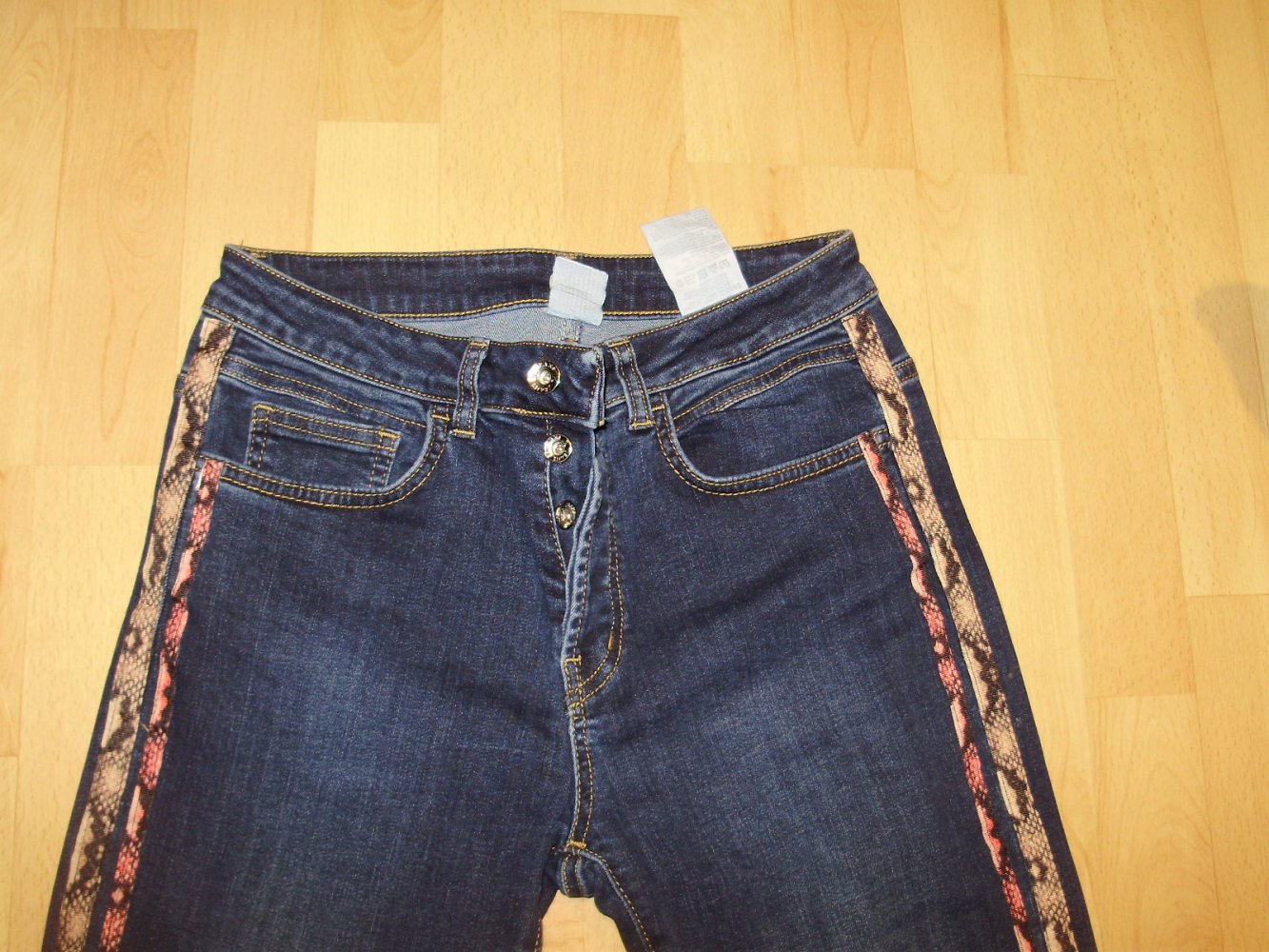 Rinascimento Jeans Stretch Fransen an Saum Seitenstreifen S