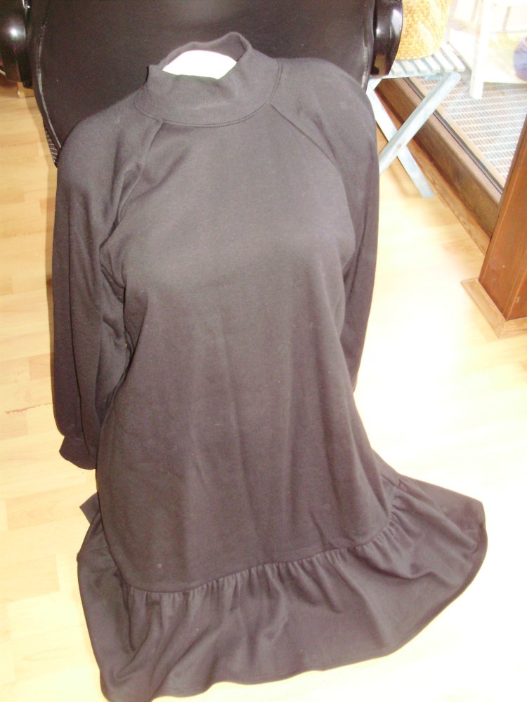 Monki Kleid schwarz weit ausgefallen Sweatstyle S M