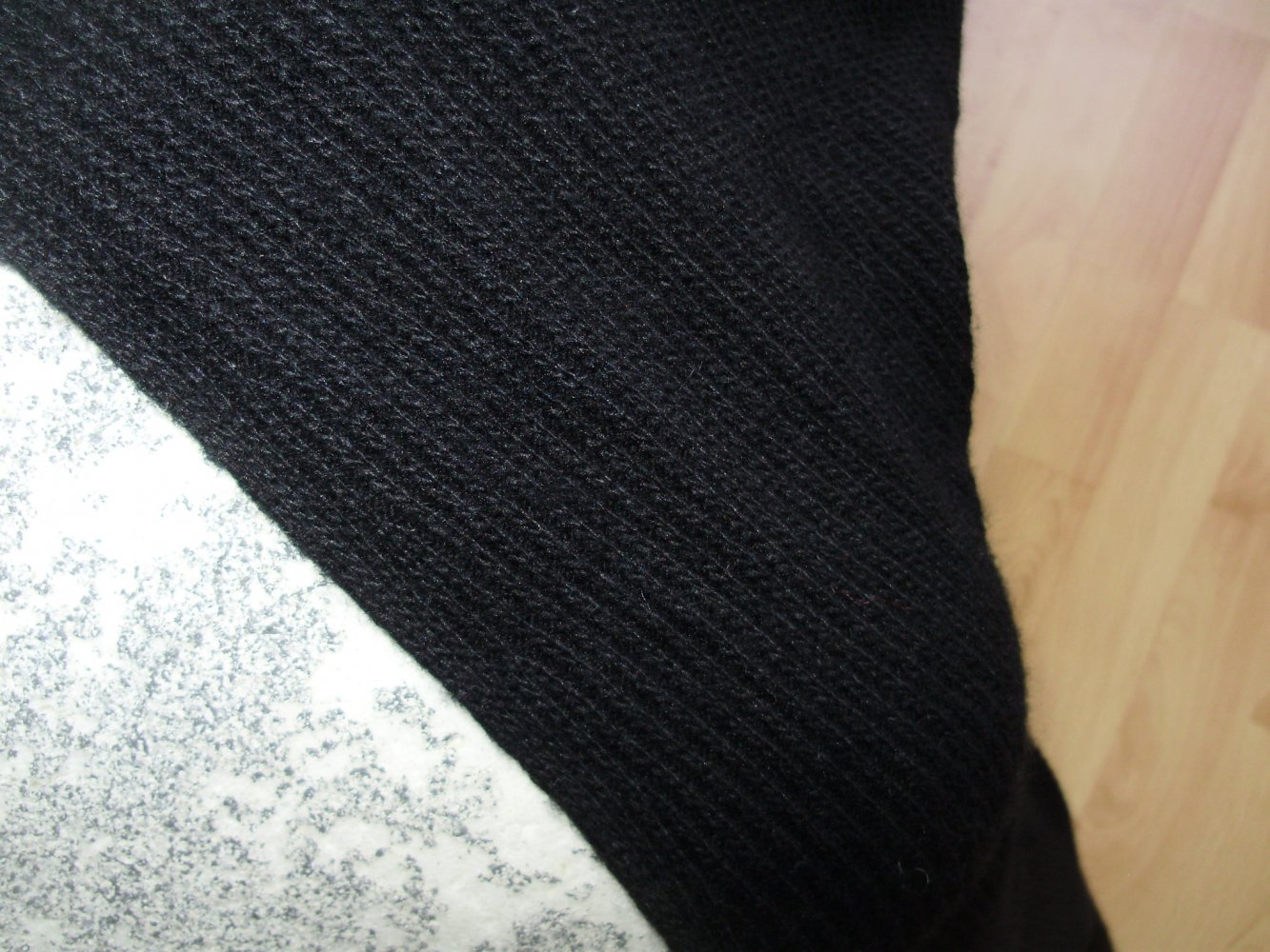 Benetton Strick Kleid Rippen schwarz weich V-Ausschnitt S