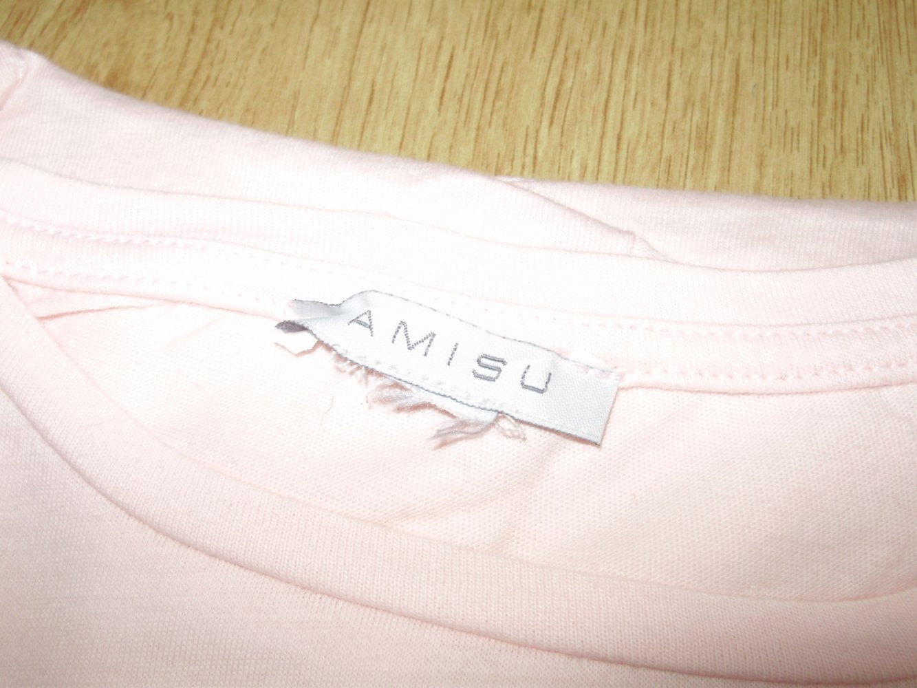 Amisu Shirt helles Rose mit gesticktem kleinen Herz S M