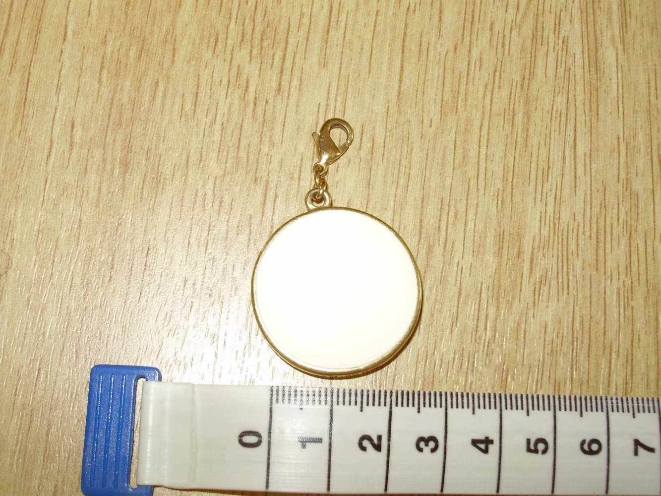 Pilgrim Anhänger rund schwarz beige groß