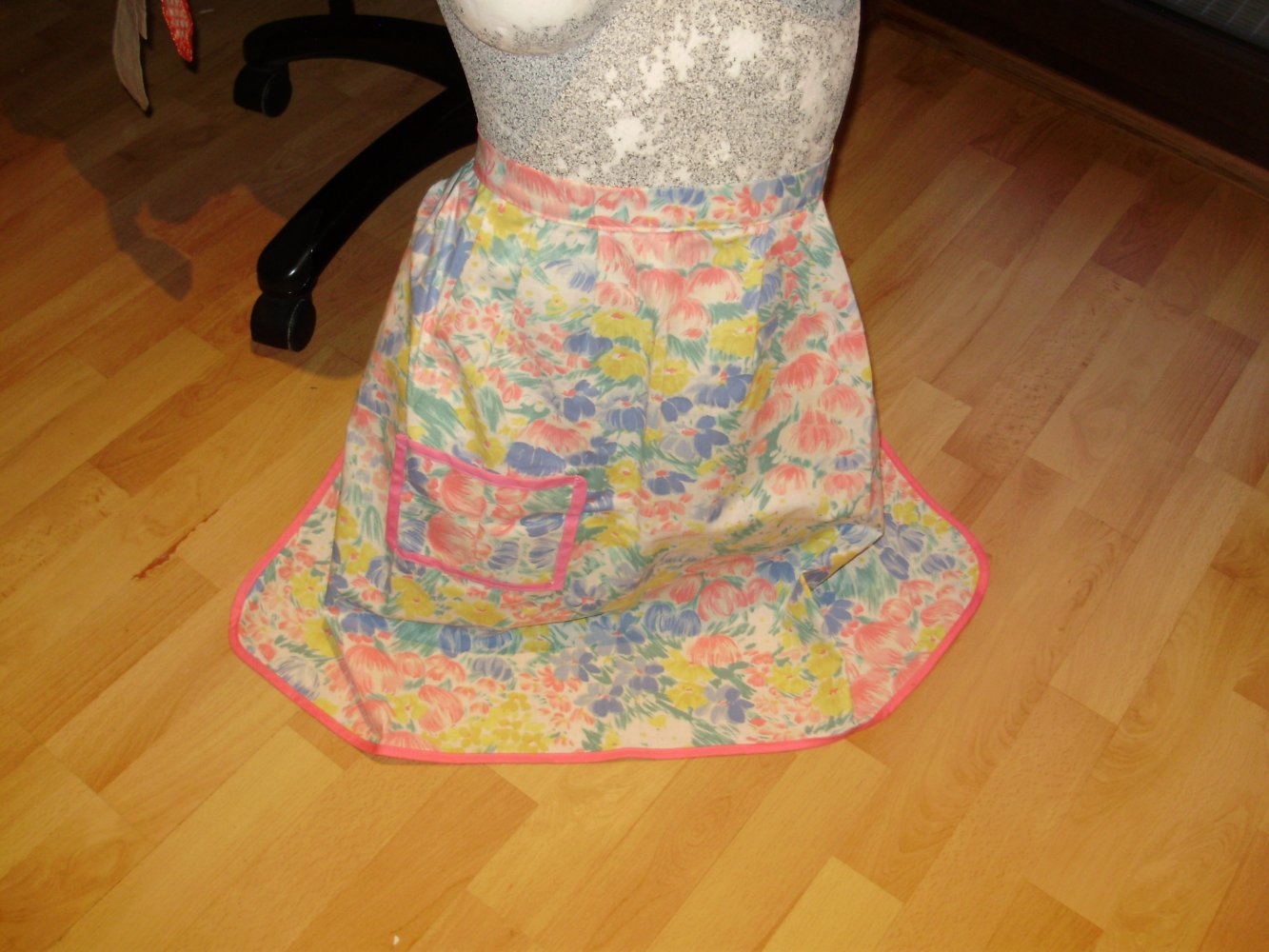 Schürze Halbschürze pastell Muster DIY 60-er Jahre NEU