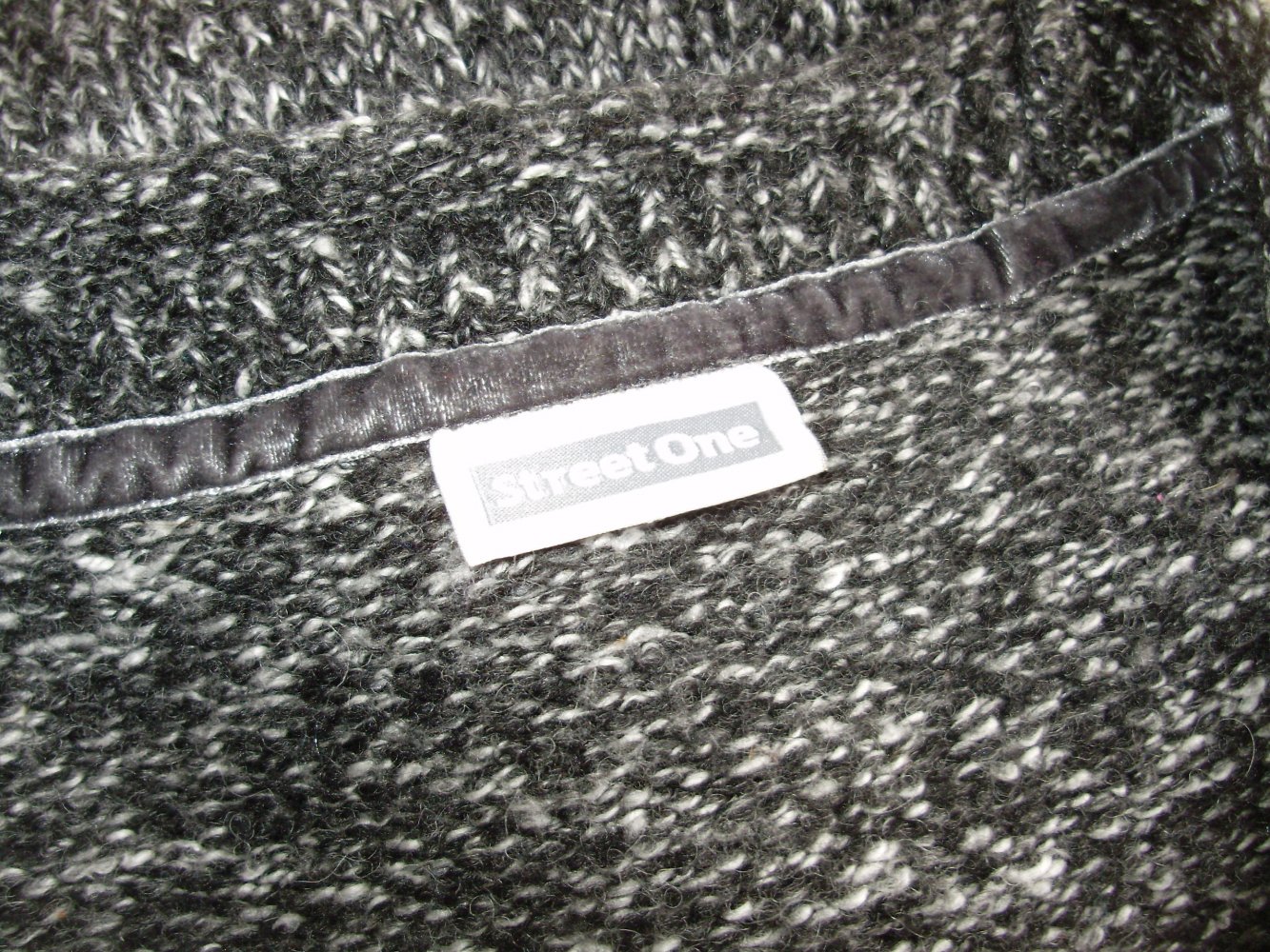 Street one Cardigan schwarz weiß meliert Wolle / BW 36