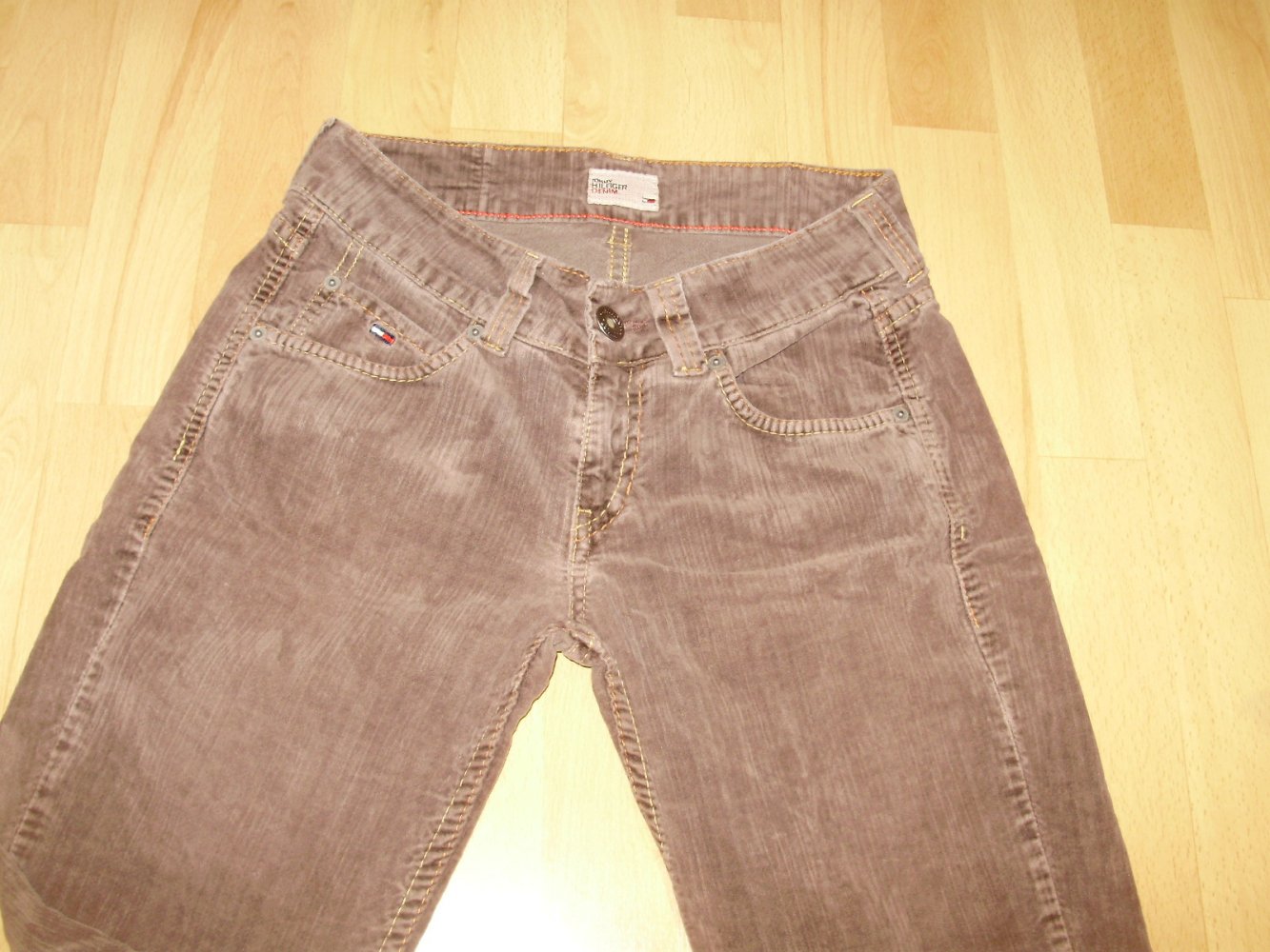 Tommy Hilfiger Samt Hose braun W 28 L 30