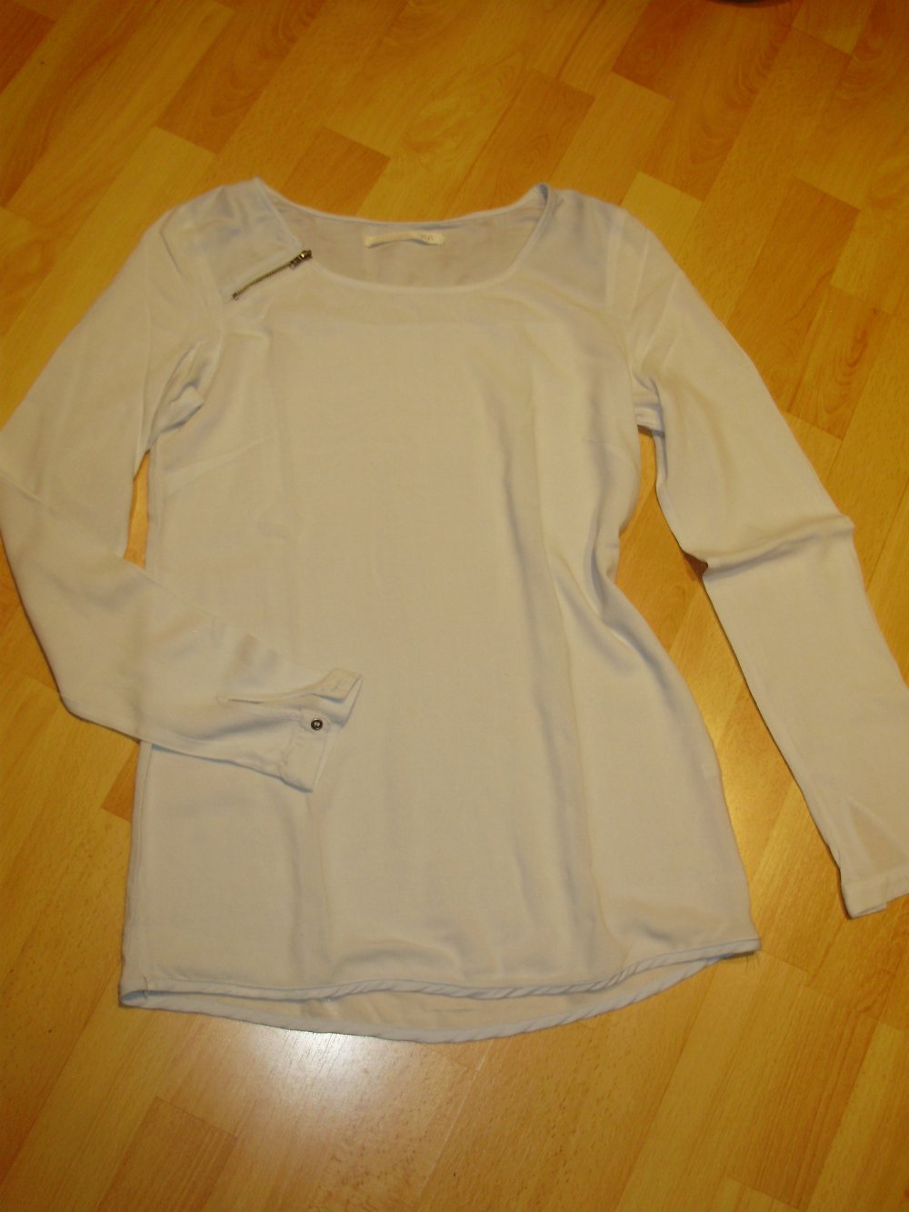 YAYA Langarmshirt hellblau leicht ausgefallen Gr S passend