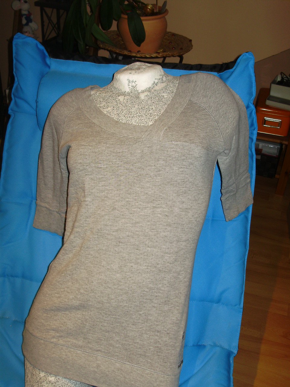 G-Star Shirt Sweatstoff grau schräger V-Ausschnitt M wie neu