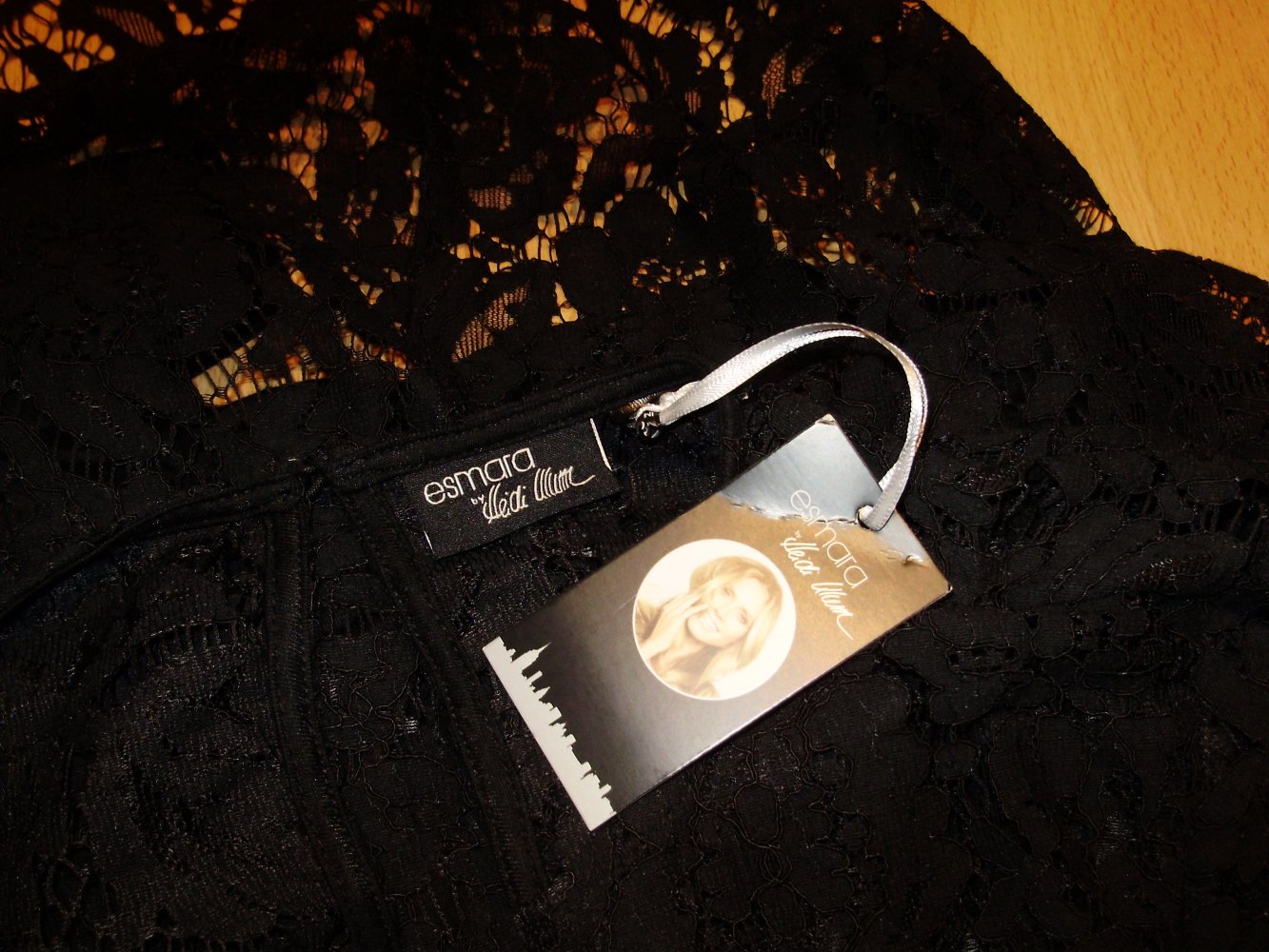 Spitzen Kleid schwarz gefüttert nagelneu Etikett 38