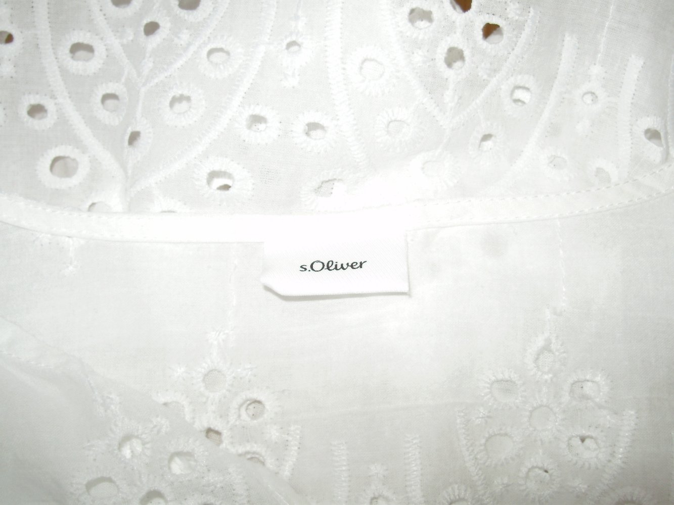 s. oliver Bluse weiß Lochstickerei Spitze ausgefallen Gr 44