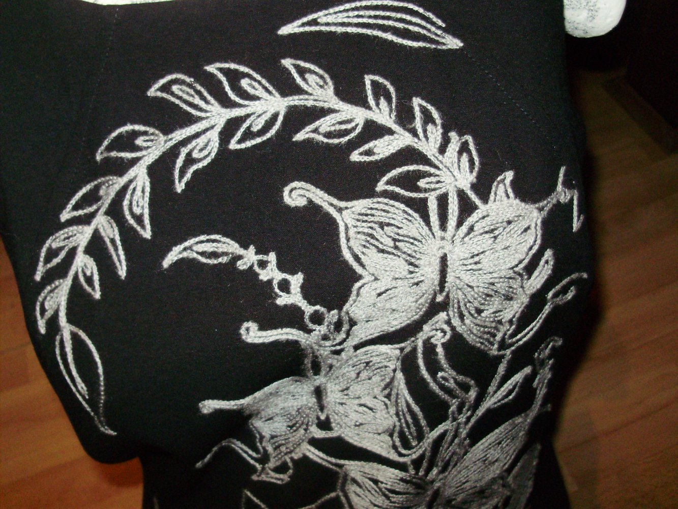 Desigual Kleid schwarz Stickerei Wolle gefüttert 40