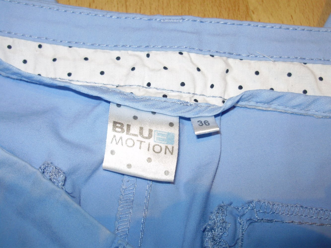 Hose hellblau Stoff Gr 36