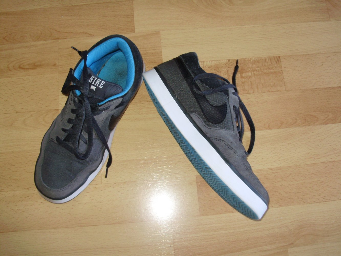 Nike air Sneaker blau türkis Gr 41