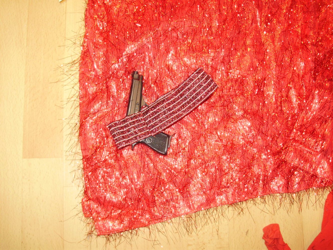 Charleston Kleid rot Glitzer + Strumpfhose+ Zigarettenhalter + Pistole