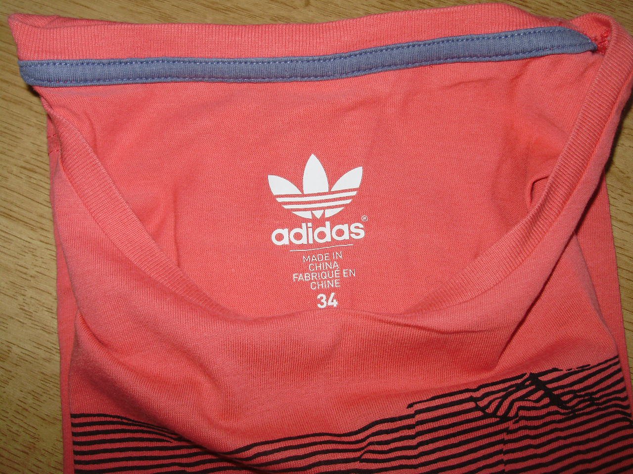 adidas Shirt rot Label Print Rundhals 34 S wie neu
