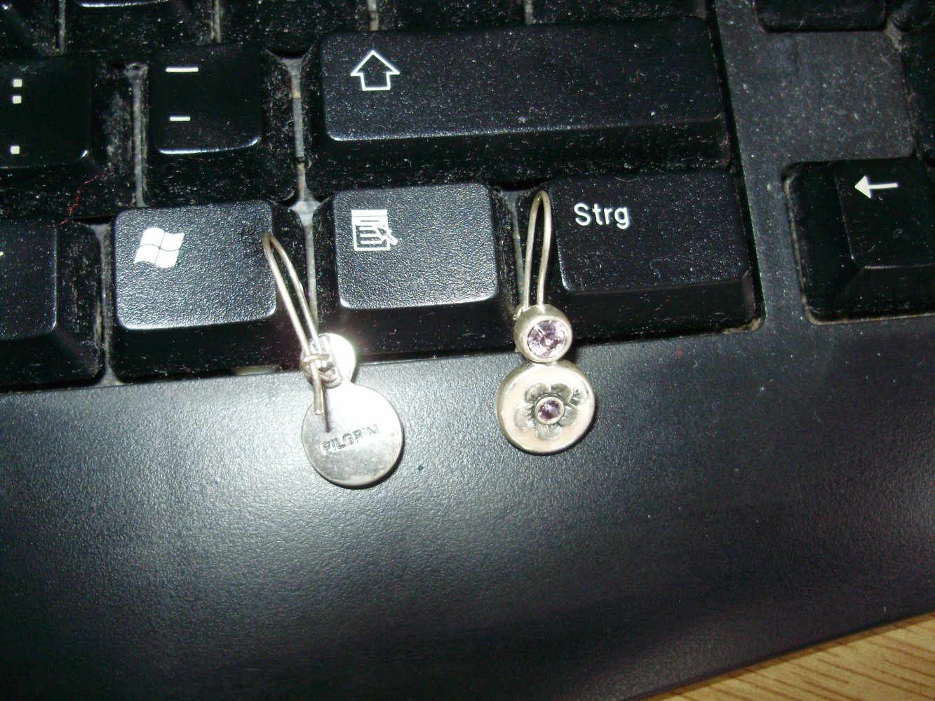 Pilgrim Ohrringe silbern Sicherheitsverschluss Glitzersteine