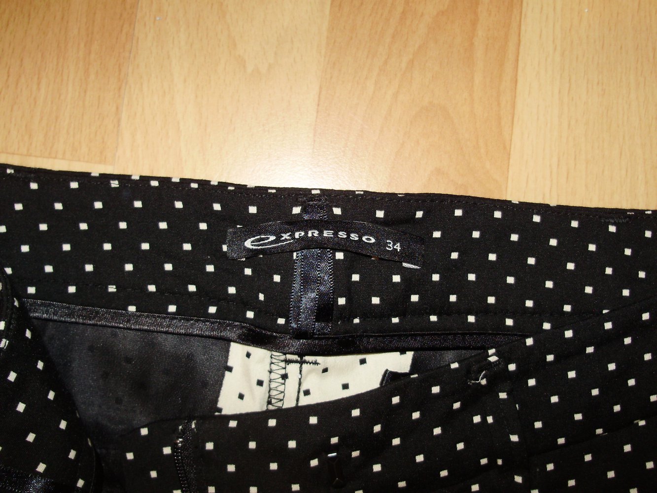 Expresso Hose schwarz mit weißen kleinen Karos Modell Hilda Gr 34 =S NEU